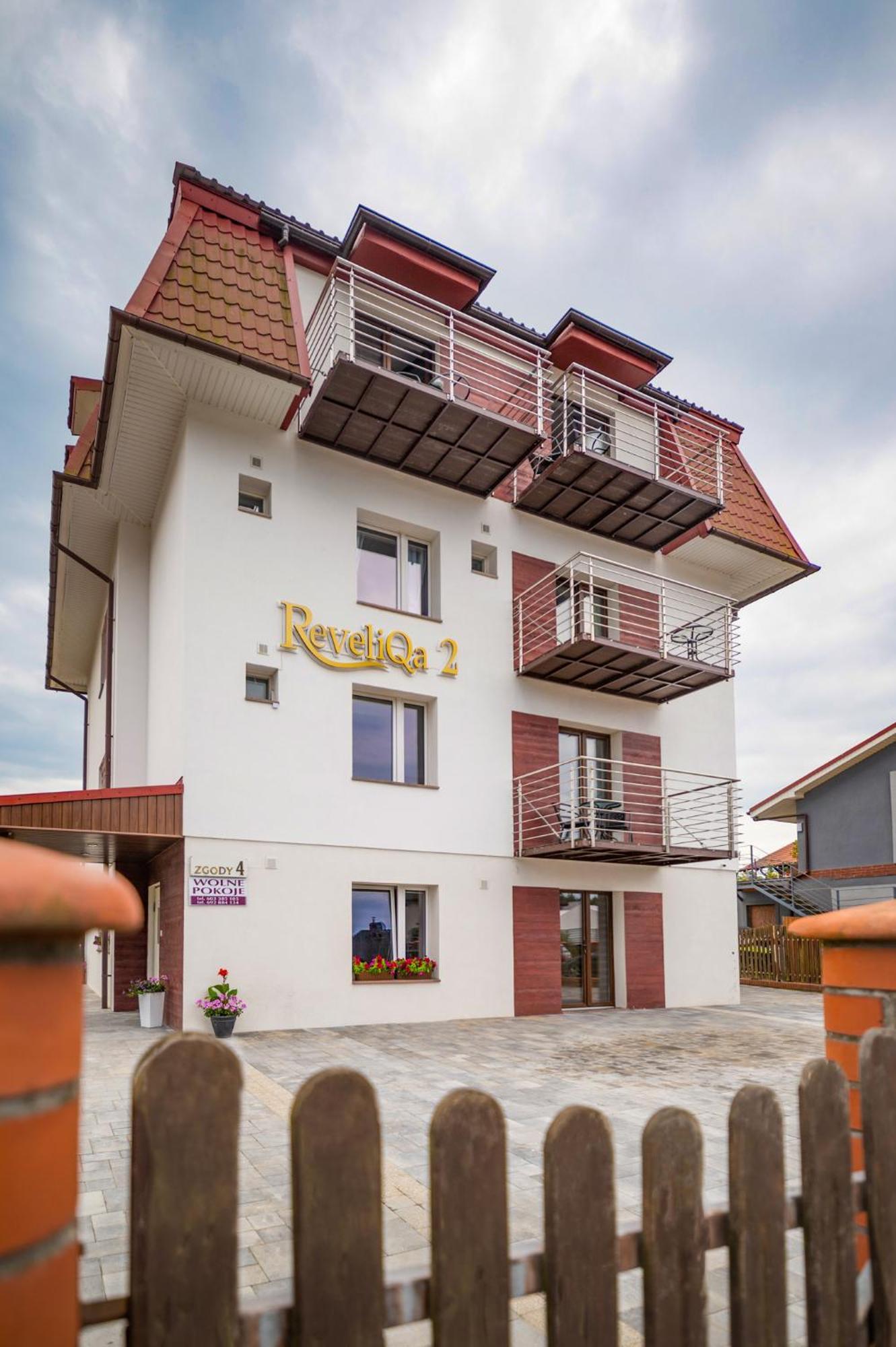 Reveliqa2 - Pokoje Goscinne I Apartamenty Поберово Экстерьер фото