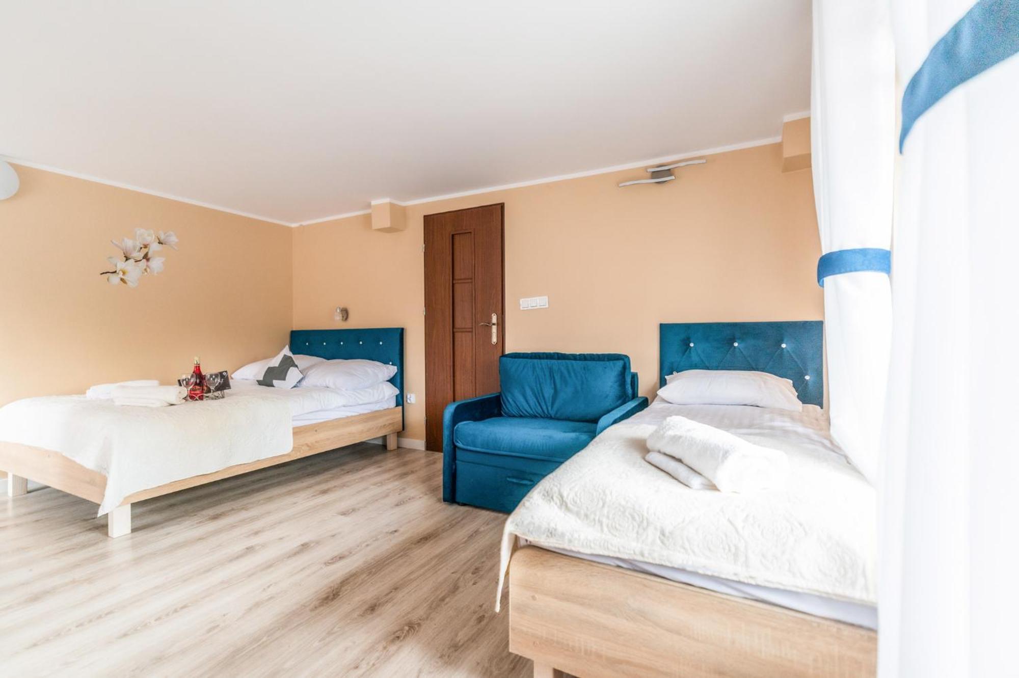 Reveliqa2 - Pokoje Goscinne I Apartamenty Поберово Экстерьер фото